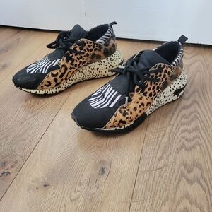 Steve Madden Women's Cliff Hidden Heel Sneakers Size 9 Animal Print